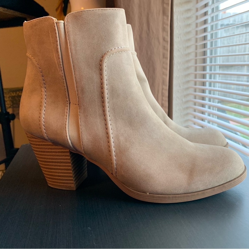 Ankle Boots by Simply Vera -Vera Wang ~ Size 10 ~ Taupe ~ New in Box